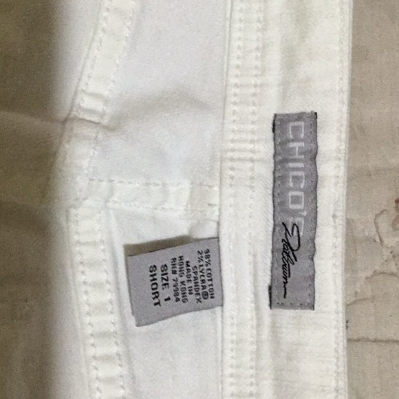 Chicos jeans white sz 1 short 28” inseam 15” side to side for waist. - Picture 1 of 3